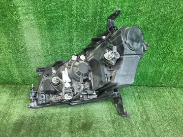 ФАРА НА NISSAN FUGA Y50