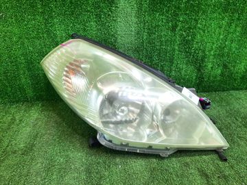ФАРА НА NISSAN WINGROAD Y11