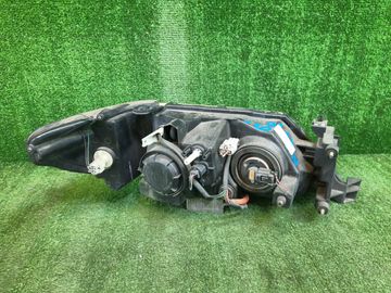 ФАРА НА NISSAN PRESAGE U30