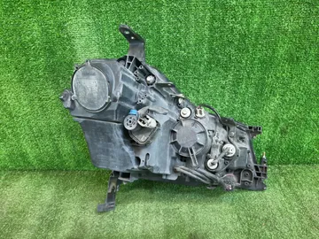 ФАРА НА NISSAN FUGA Y50