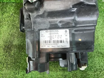 ФАРА НА VOLKSWAGEN POLO 6R1