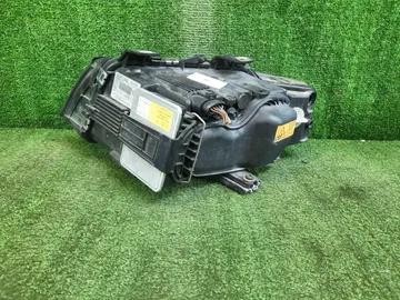 ФАРА НА AUDI A4 8EC