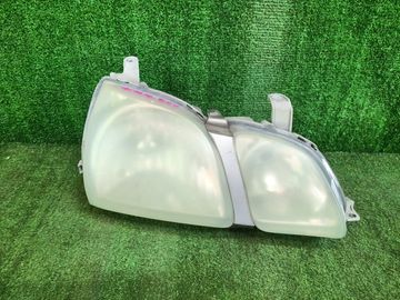 ФАРА НА TOYOTA GAIA SXM10G