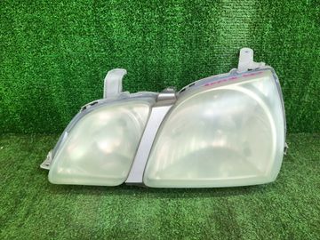 ФАРА НА TOYOTA GAIA SXM10G