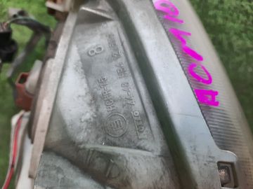 ФАРА НА TOYOTA GAIA SXM10G