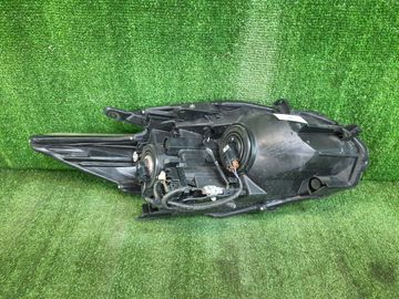 ФАРА НА TOYOTA PRIUS ZVW30
