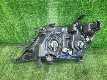 ФАРА НА NISSAN SERENA C26