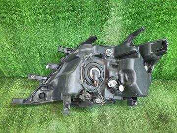 ФАРА НА NISSAN SERENA C26