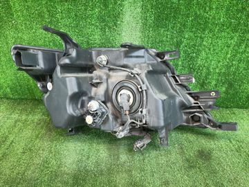 ФАРА НА NISSAN SERENA C26