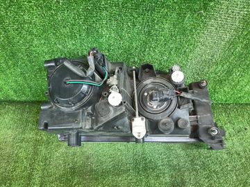 ФАРА НА NISSAN PRESAGE U30