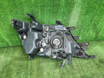 ФАРА НА NISSAN SERENA C26