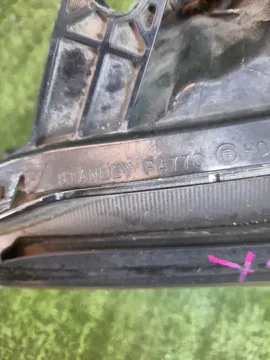 ФАРА НА NISSAN FUGA Y50