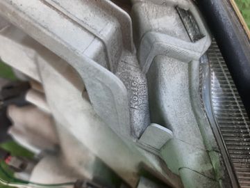 ФАРА НА TOYOTA PREMIO ZZT240