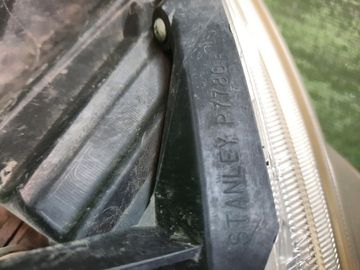 ФАРА НА NISSAN TIIDA C11