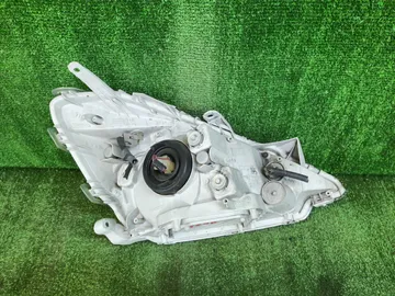 ФАРА НА TOYOTA ALLION NZT240