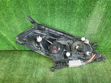 ФАРА НА NISSAN WINGROAD Y11