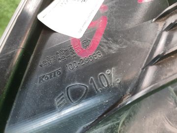 ФАРА НА NISSAN SERENA C26