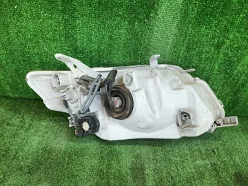 ФАРА НА TOYOTA COROLLA FIELDER NZE141G