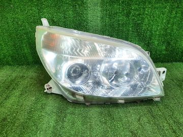 ФАРА НА TOYOTA RUSH J200E