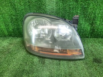 ФАРА НА NISSAN TINO V10