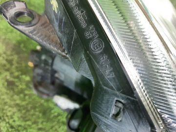 ФАРА НА TOYOTA PRIUS ZVW30