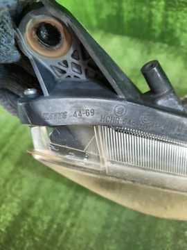 ФАРА НА TOYOTA ISIS ANM10G