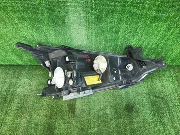 ФАРА НА MITSUBISHI GRANDIS NA4W