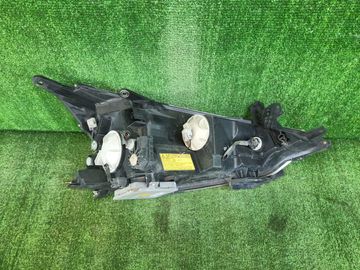 ФАРА НА MITSUBISHI GRANDIS NA4W