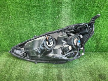 ФАРА НА TOYOTA AQUA NHP10