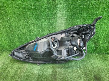 ФАРА НА TOYOTA AQUA NHP10