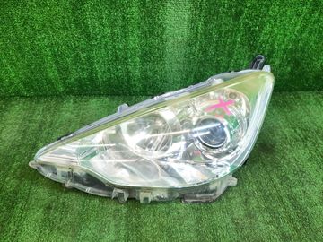 ФАРА НА TOYOTA AQUA NHP10