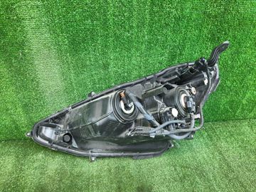 ФАРА НА TOYOTA AQUA NHP10