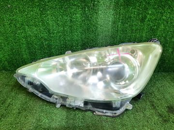 ФАРА НА TOYOTA AQUA NHP10