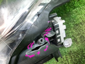 ФАРА НА TOYOTA PRIUS ZVW30