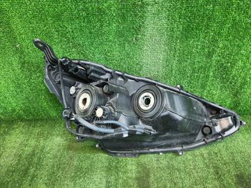 ФАРА НА TOYOTA AQUA NHP10