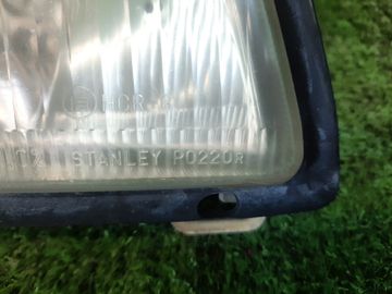 ФАРА НА MAZDA BONGO SK22V