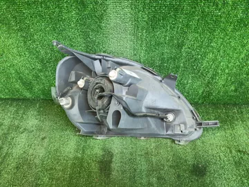 ФАРА НА TOYOTA VITZ NCP10