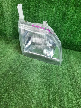 ФАРА НА DAIHATSU PYZAR G301G