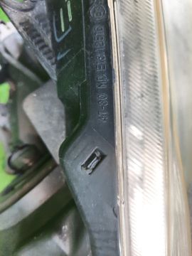 ФАРА НА TOYOTA PRIUS ZVW30