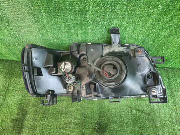 ФАРА НА NISSAN CUBE Z10