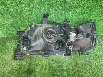 ФАРА НА NISSAN CUBE Z10