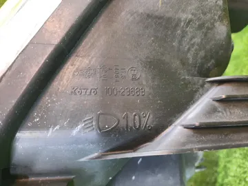 ФАРА НА NISSAN SERENA C26