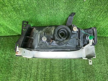 ФАРА НА MAZDA BONGO FRIENDEE SGLR