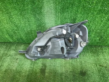 ФАРА НА TOYOTA VITZ NCP10