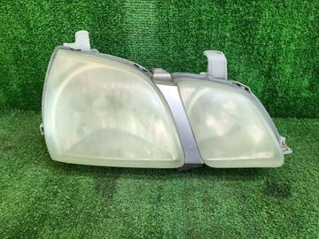 ФАРА НА TOYOTA GAIA SXM10G