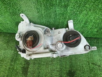 ФАРА НА TOYOTA GAIA SXM10G