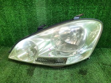 ФАРА НА TOYOTA IPSUM ACM21W