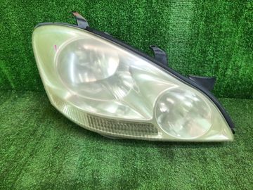 ФАРА НА TOYOTA IPSUM ACM21W