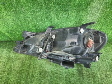 ФАРА НА TOYOTA IPSUM ACM21W