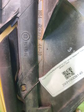 ФАРА НА TOYOTA IPSUM ACM21W